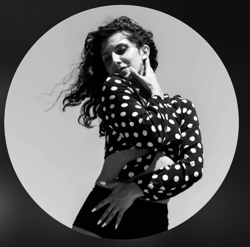 Maeva, professeure de Reggaeton et Heels chez LŪM Grenoble