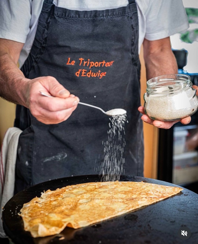 Edwige en action pendant la Crêpe Party